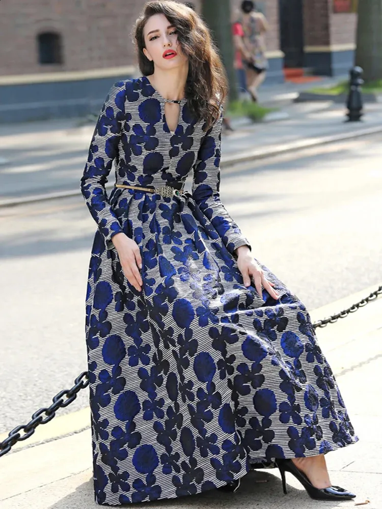 Vintage Jacquard Maxi blue and black dress with Long Sleeves