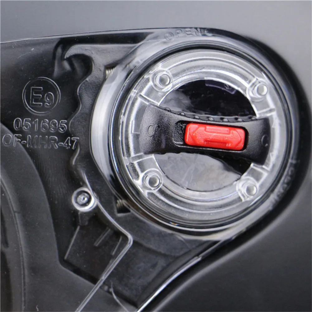 thumbnail image 2 of 2x Visor Screws & Round Attachment Clips For LS2 FF386 Motorcycle Helmets 2 of 4