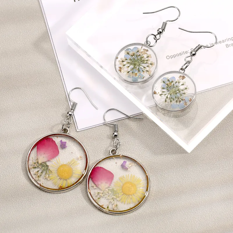 Boucles D'oreilles Pendantes Marguerite En Acrylique, Pétales De Fleurs, Neuves Avec étiquettes