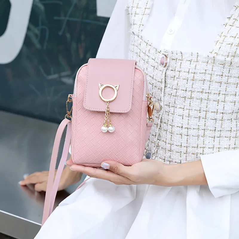 DHgate.com:Womens Pearl Tassel Shoulder Bag: Roomy PU DHgate.com:Womens Pearl Tassel Shoulder Bag: Roomy PU