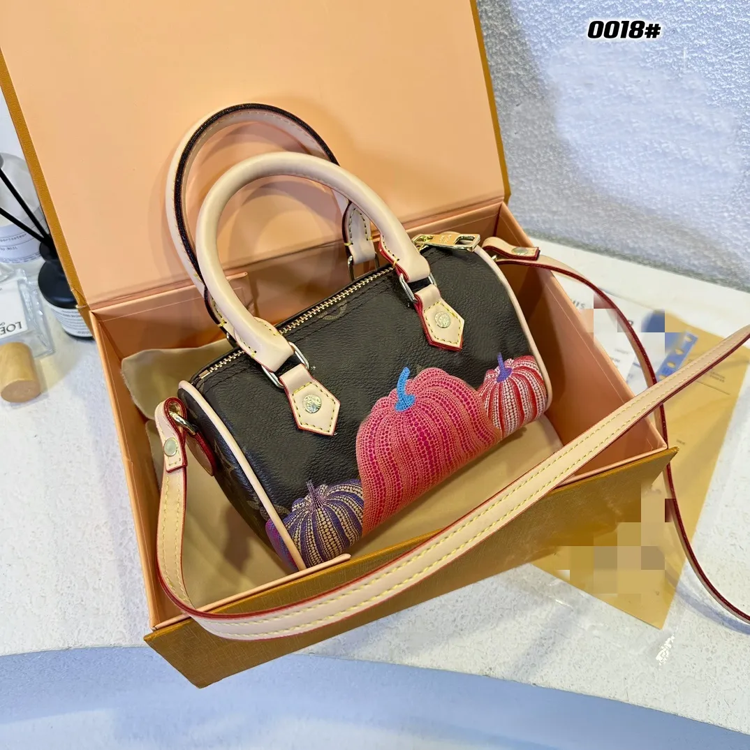 treat ürself quilting boston mini bag Treat urself quilting boston mini bag - メルカリ