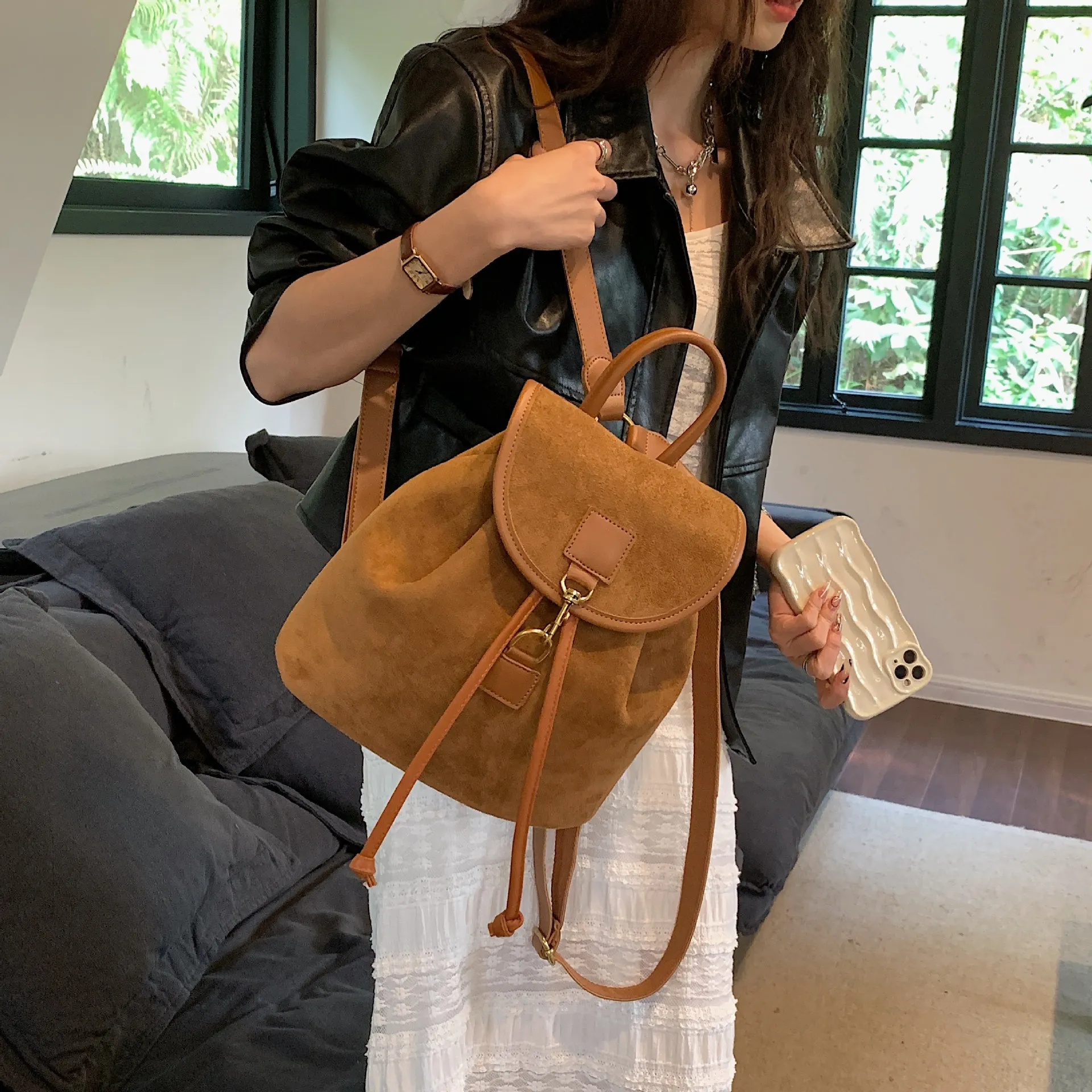 Fashion Women Backpack Large Capacity: Retro Casual Travel 