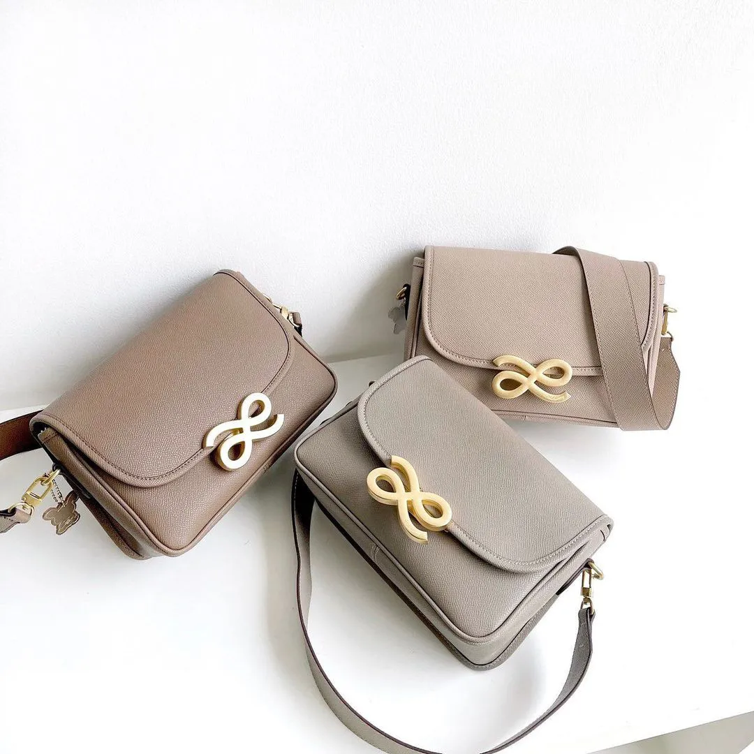 Online shoulder bags for ladies hotsell