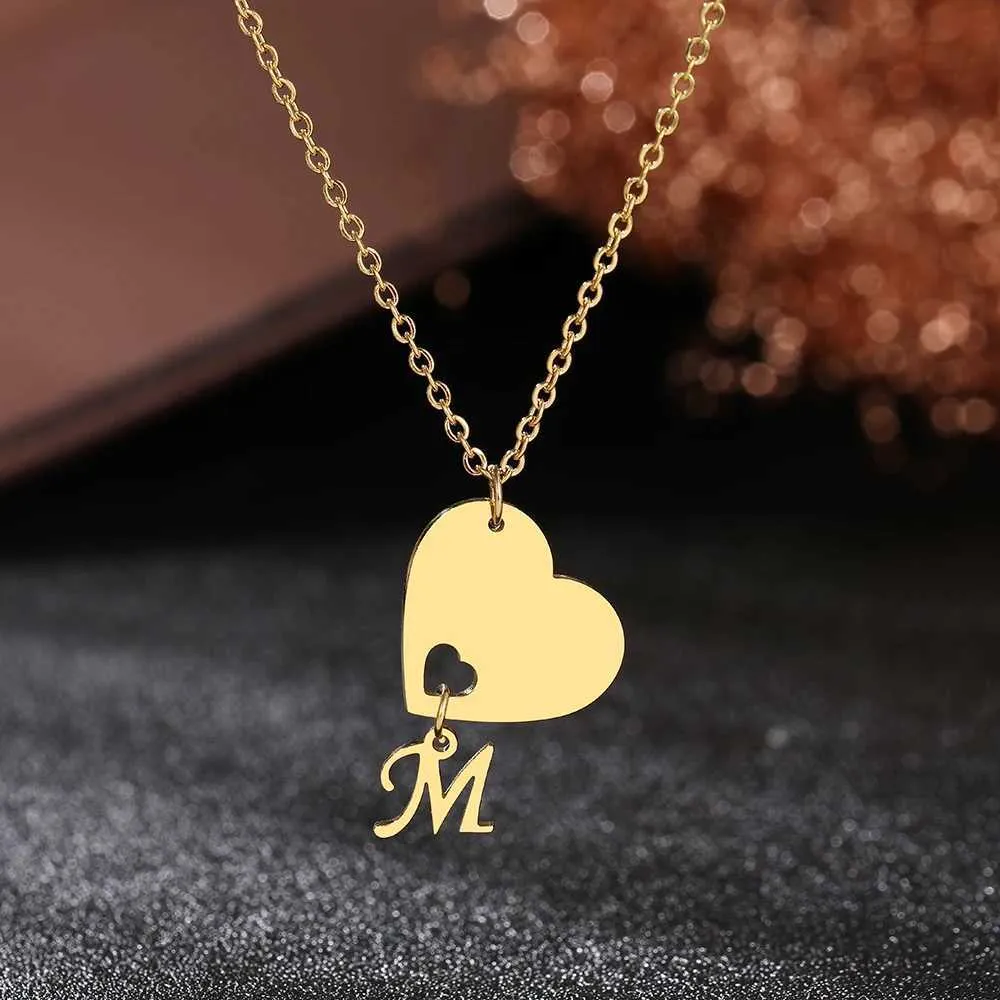 Exquisite Stainless Steel Heart Letter M Pendant Necklace for Women Stylish Fashion Jewelry for Any Occasion