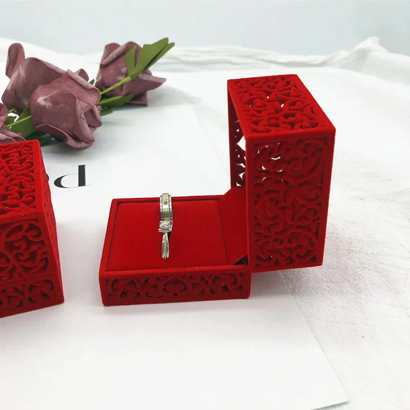 Velvet Jewelry Box: Double Ring Holder With Festive Chinese Style