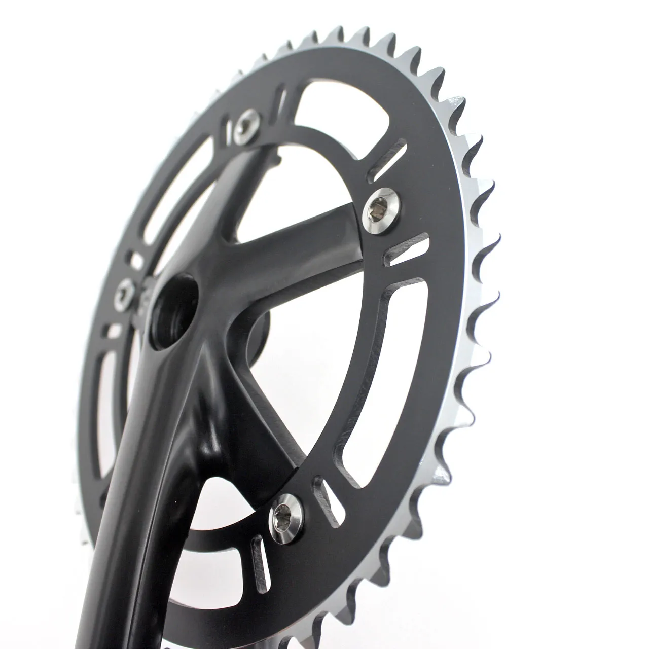 耐久性のあるアルミニウムシングルスピードクランクセット：46T