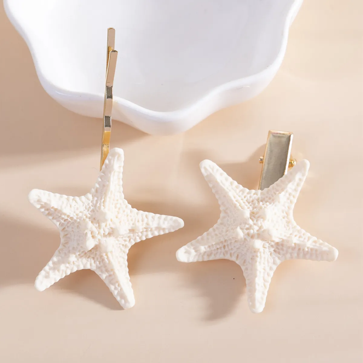 Set of 2 Natural Starfish clips for women's hair display picture 1