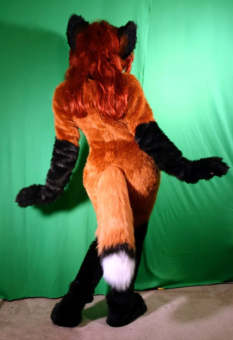 Fox Mascot Costume Adult Animal Cosplay Outfit for Walking Performance and  Halloween Party Dress-up from Dhgate Women's Fur & Faux Fur - price 767.44
