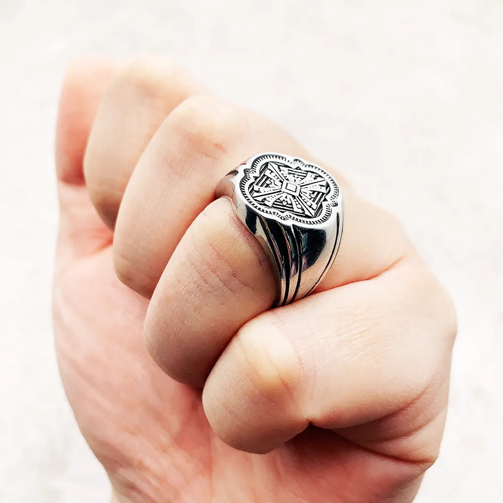 国内で当店のみ Racer Worldwide - 3D Cross 925 Silver Ring 3D Cross 925 Silver Ring – Racer Worldwide