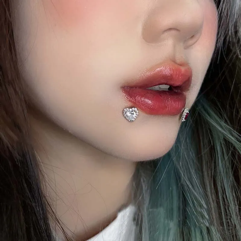 【未使用】GIGI⭐︎ ハート モチーフ レッドエナメル ピアス　別注品 ピアス