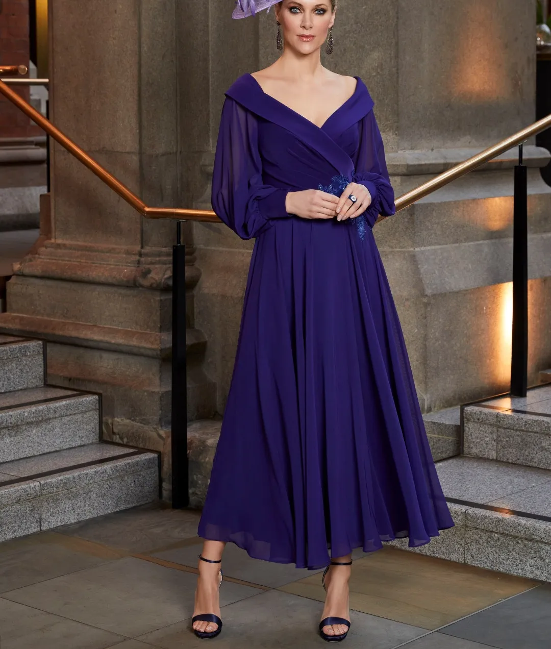 Vestidos Elegantes Da Mãe Na Noiva: Chiffon Curto De Chiffon A