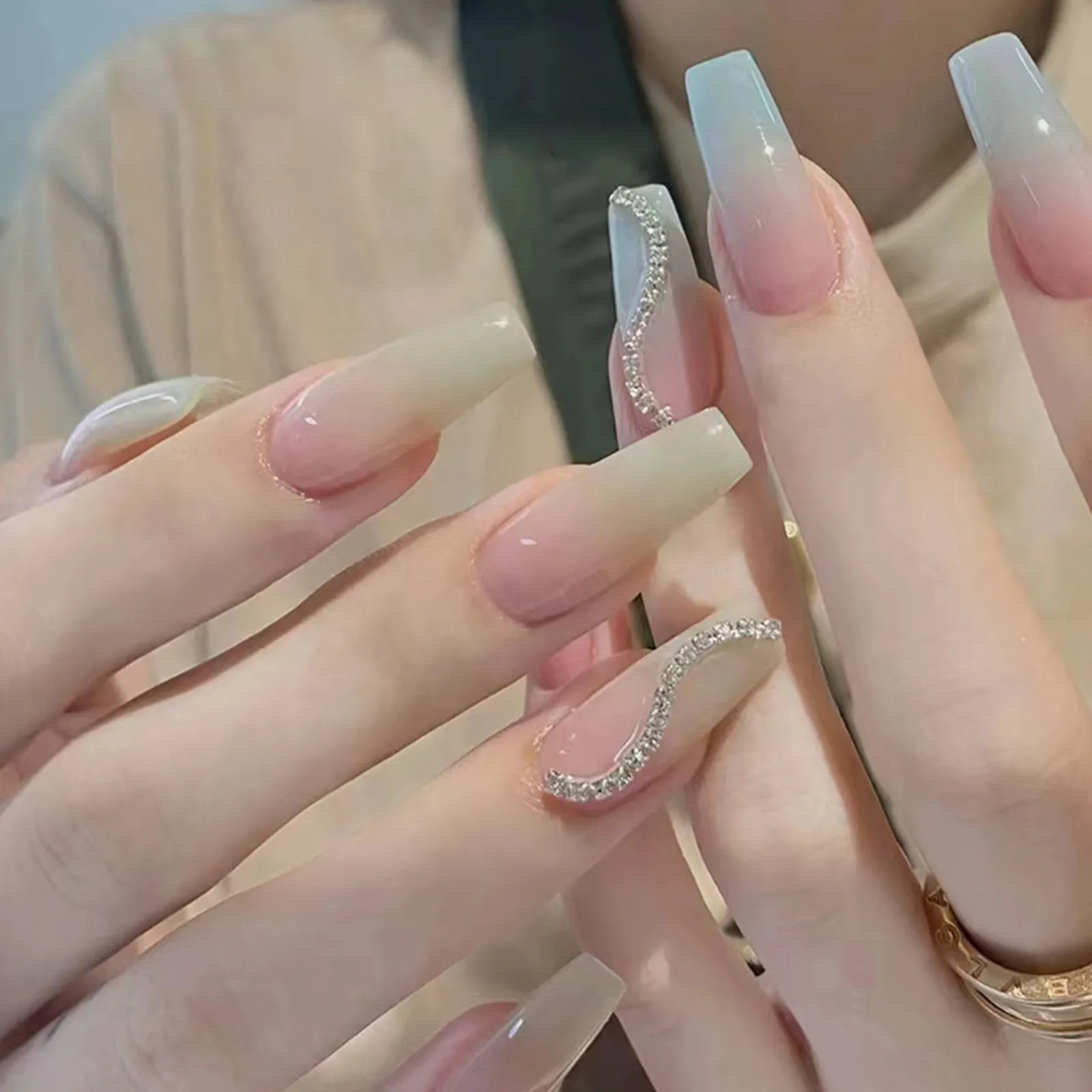 Unhas De Caixão Coloridas Rosa Pontas De Unhas Acrílicas Transparentes  Caixão Turquesa Ombre, Pontas Longas De Meia Unha Para Salão De Beleza Uso  Doméstico De $32,69 | DHgate, image size:1600x1600