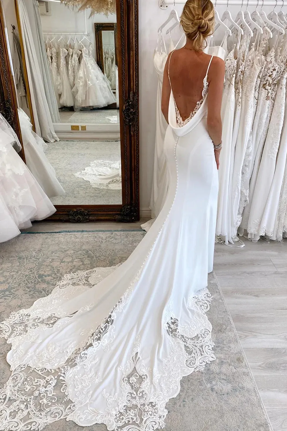 chinese dress ladies Simple Long Sleeve Illusion Lace Back Sheath Wedding Dress