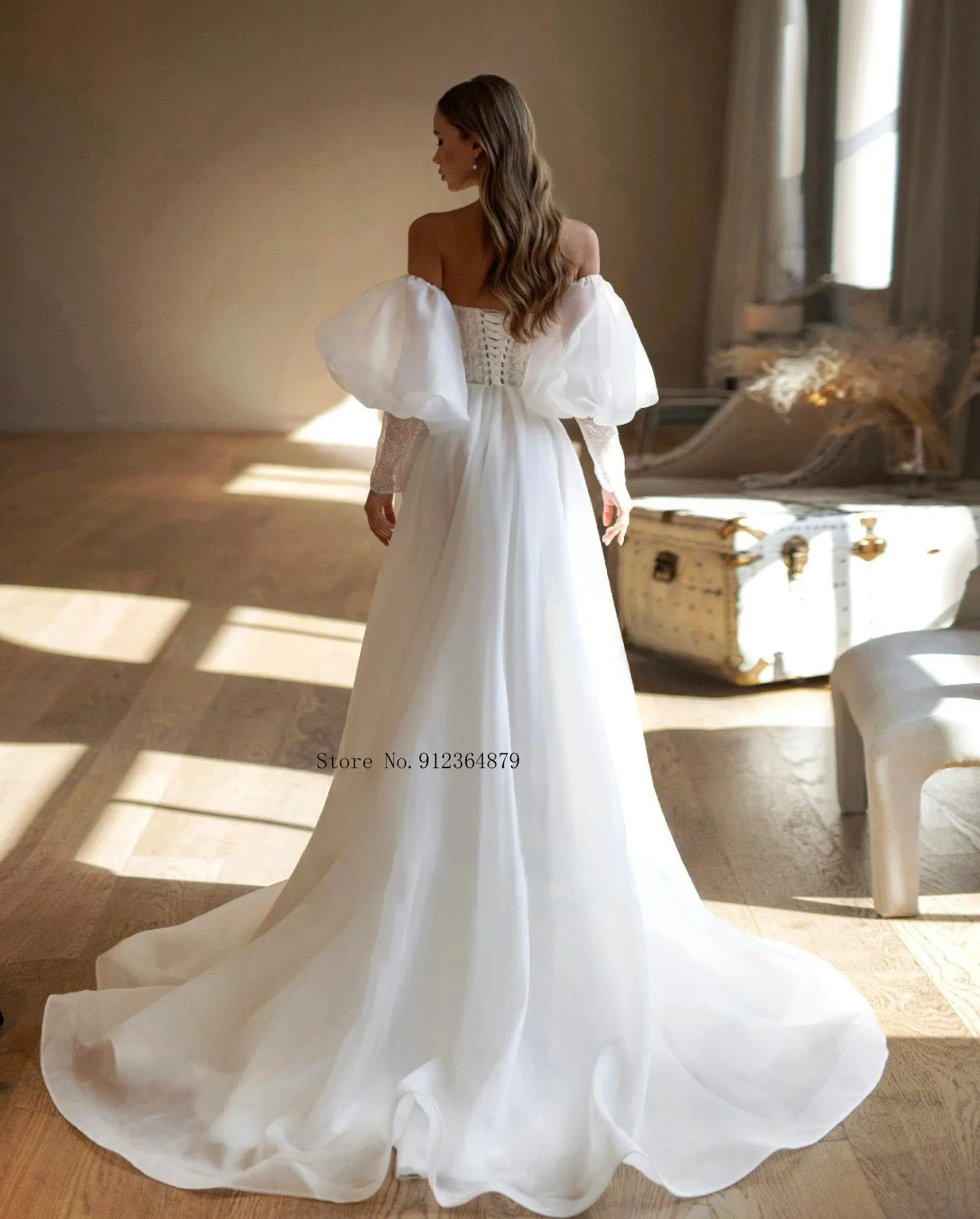 Vestido De Novia De Encaje De Manga Larga Con Mangas De Hojaldre - Main Image