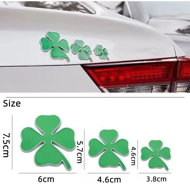Groene klaver emoji blad geïsoleerd op witte achtergrond Klavertje vier 3d Good luck symbool