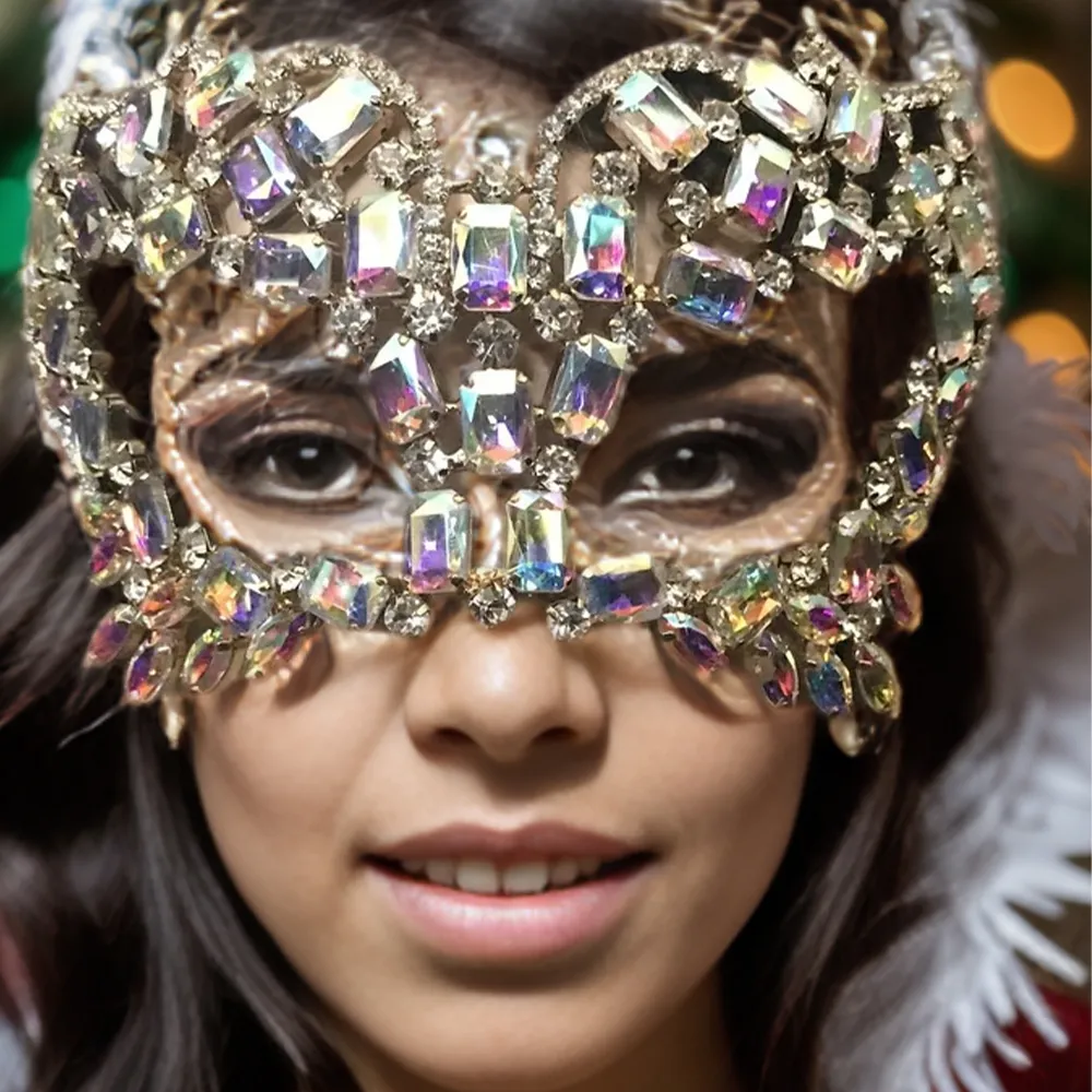 Stonefans Rhinestone Masquerade non rebreather mask...