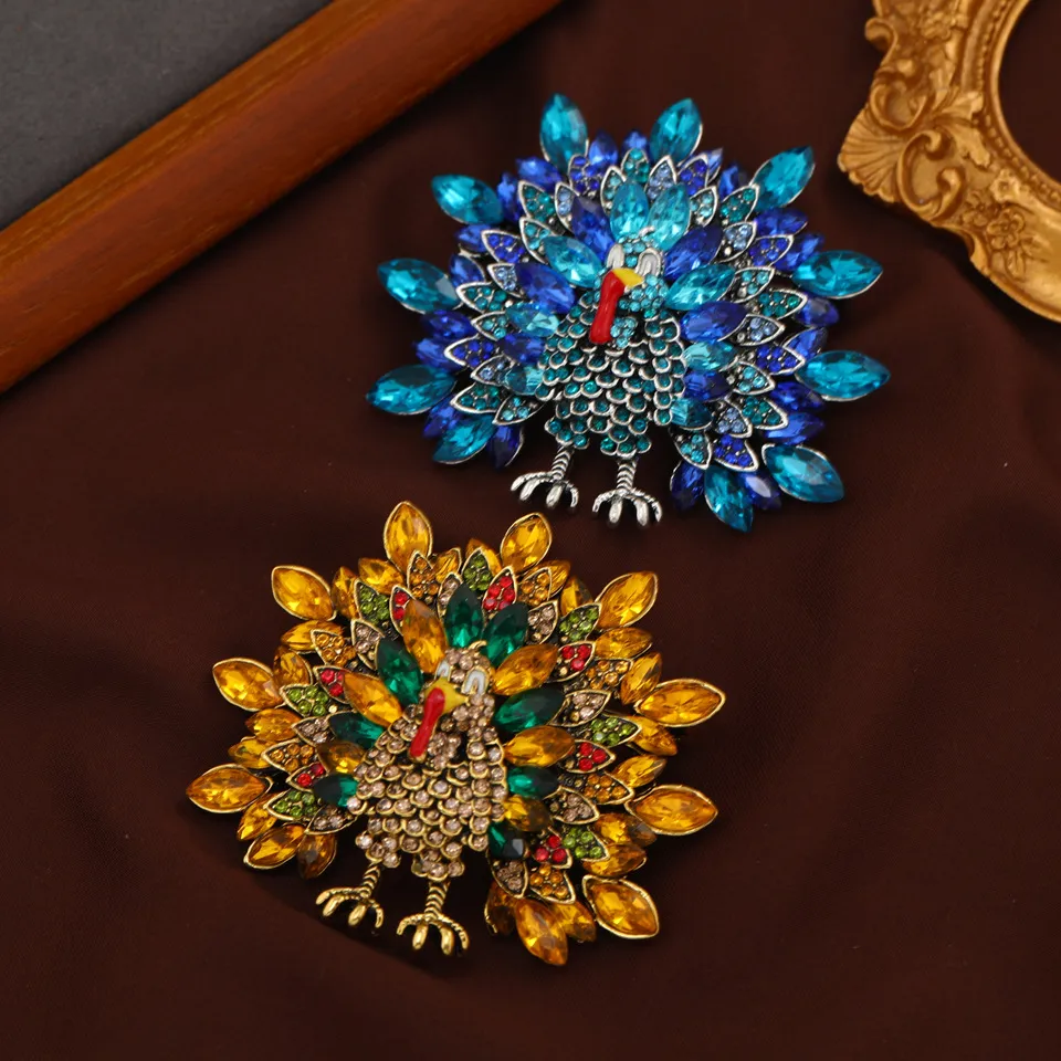 Fashion Peacock Brooch Pin - Exaggerated Crystal Zircon Rhinestone Animal Lapel Pin For Women & Girls