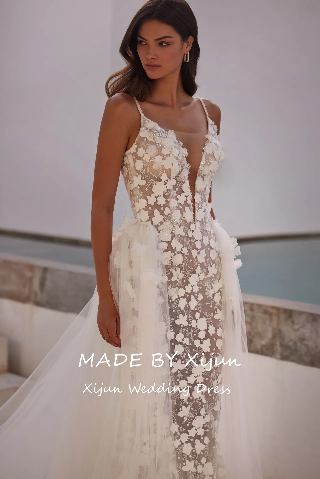 Sexy Deep V-Neck Lace Suspenders Evening Dress Sexy Deep V-Neck Lace Suspenders Evening Dress