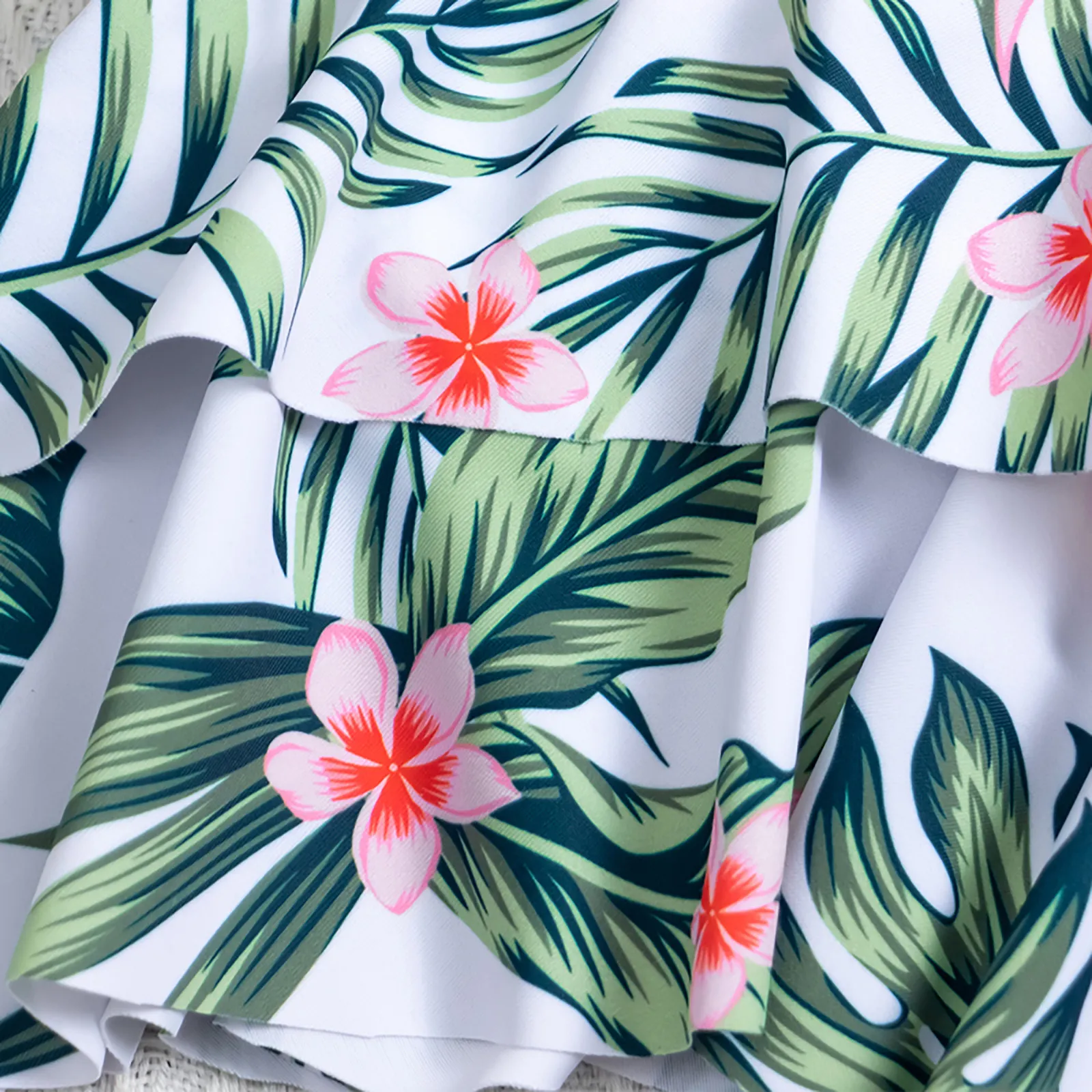 Two-Piece Tankini Swimsuit: Boho Vintage Leaves Print Bathing Suit