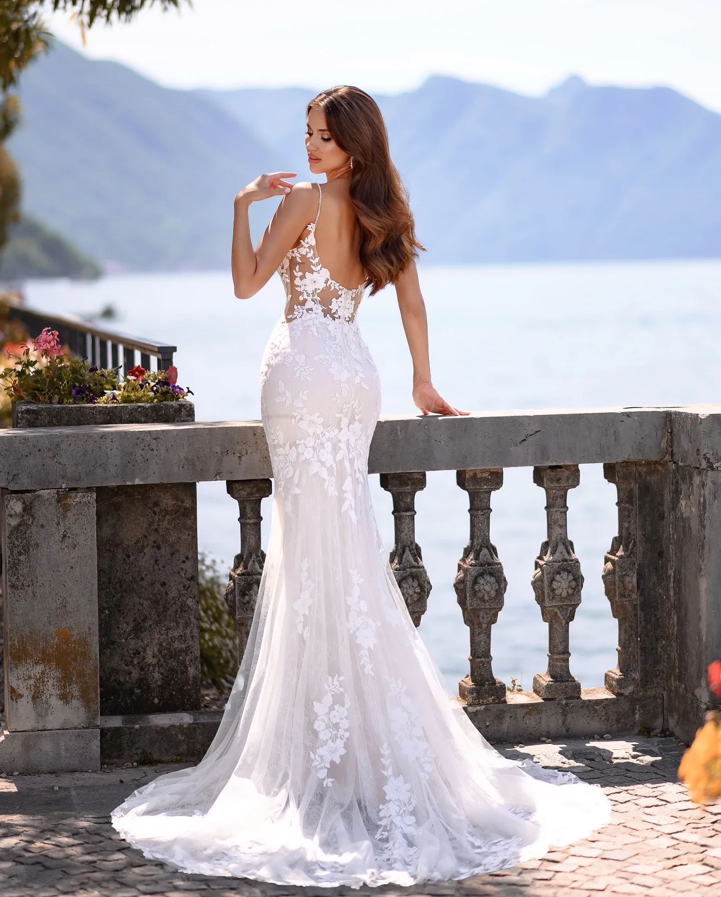 backless lace beach wedding dress Vintage Sexy Boho Mermaid Lace Wedding Dress Lace Elegant Beach Country Forest Spaghetti Straps Bridal Gown with Backless and Train