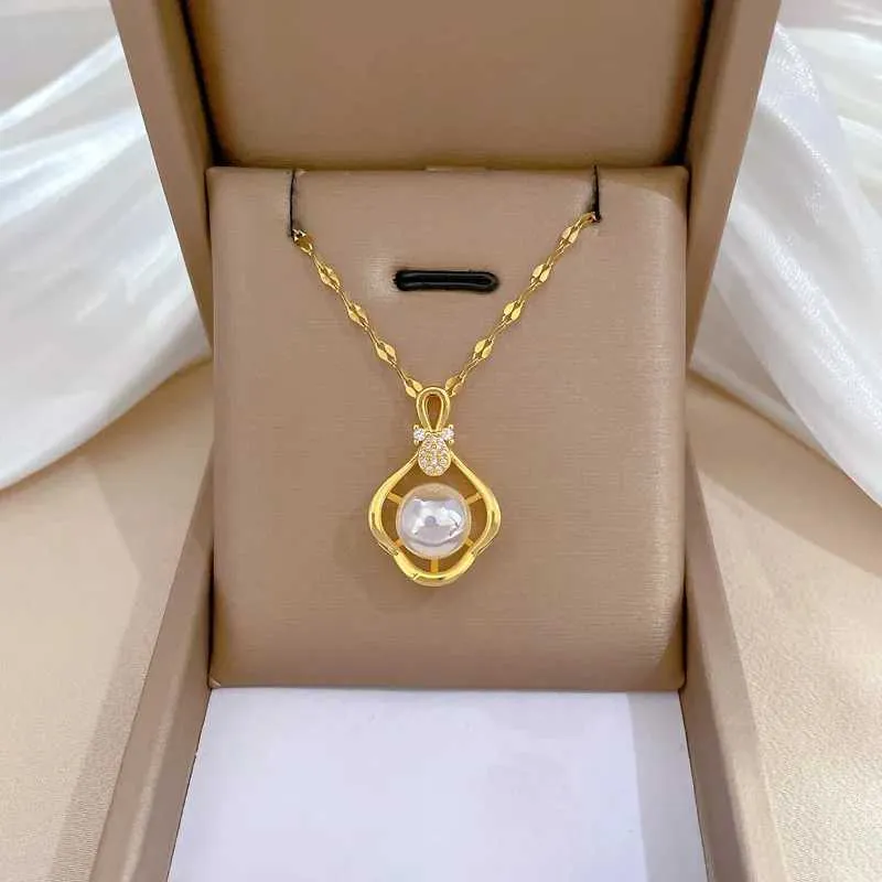 Exquisite Pearl Pendant Necklace Light Luxurious Clavicle Chain_voghion.com