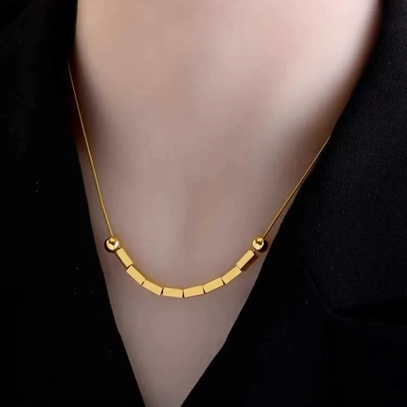 Colliers pendentifs à la mode et simples, collier rétro en acier inoxydable avec perles rondes et carrées, personnalité classique_voghion.com