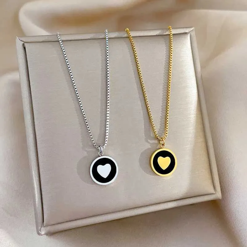 Collane Collana con ciondolo a forma di cuore semplice per donna in acciaio inossidabile con moneta rotonda, disco smaltato, ciondolo girocollo unisex, gioielli pop_voghion.com