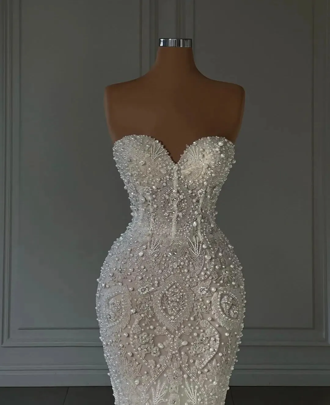 Luxurious Sleeveless Appliques Rhinestones Mermaid Wedding Bridal Gowns main image 0