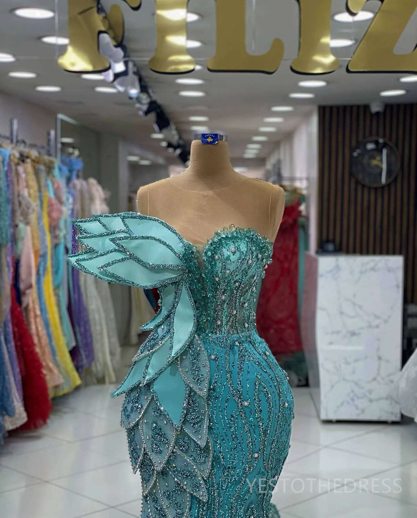 Prom Dresses Sheer Neck Mermaid Prom Dress: Beaded Lace