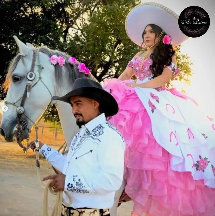 pink horses quince dresses Moda 2000 #1 Quince Shop | Just a girl & her horse Thank you for saying YES to a #Moda2000 Original, VOL 17! Tag / DM us to be featured next! #M2kQueen #quince