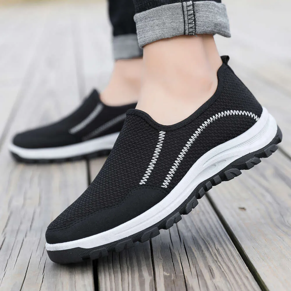 Men's Breathable Mesh Slip-On Sneakers Casual Solid Color Vulcanized  Loafers