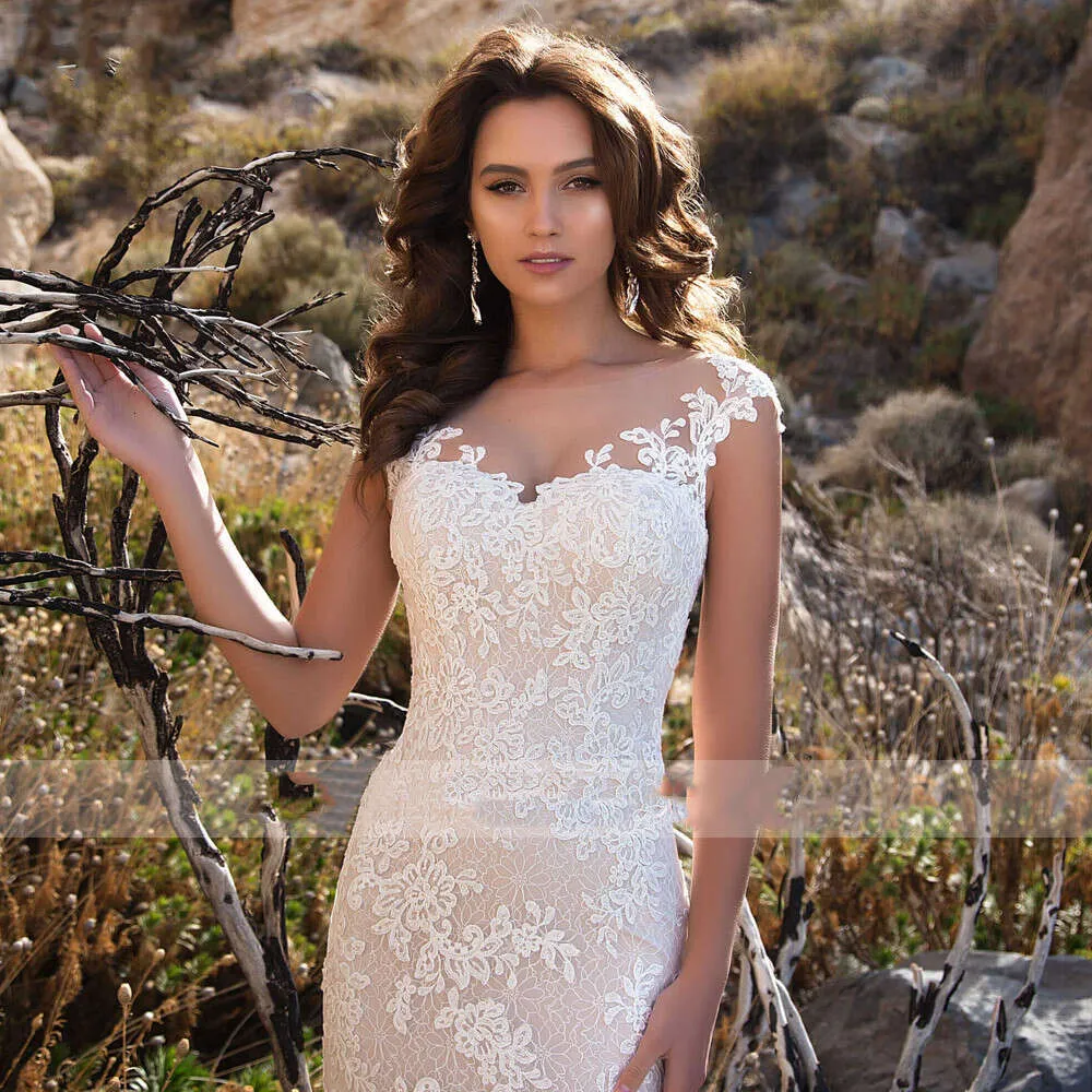 Lace Lace mermaid bridal dress with Sleeves, Scoop Neck, Appliques, Button, and Sweep Train - Trumpet Bride Gown 0605