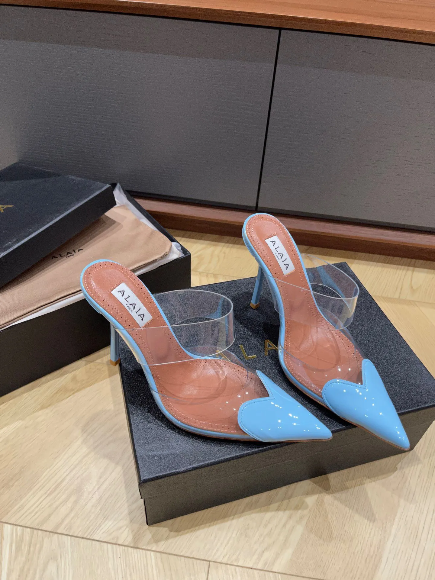 新品 Ameri HEART MOTIF POINTED TOE PUMPS M 新品 Ameri HEART MOTIF POINTED TOE PUMPS S