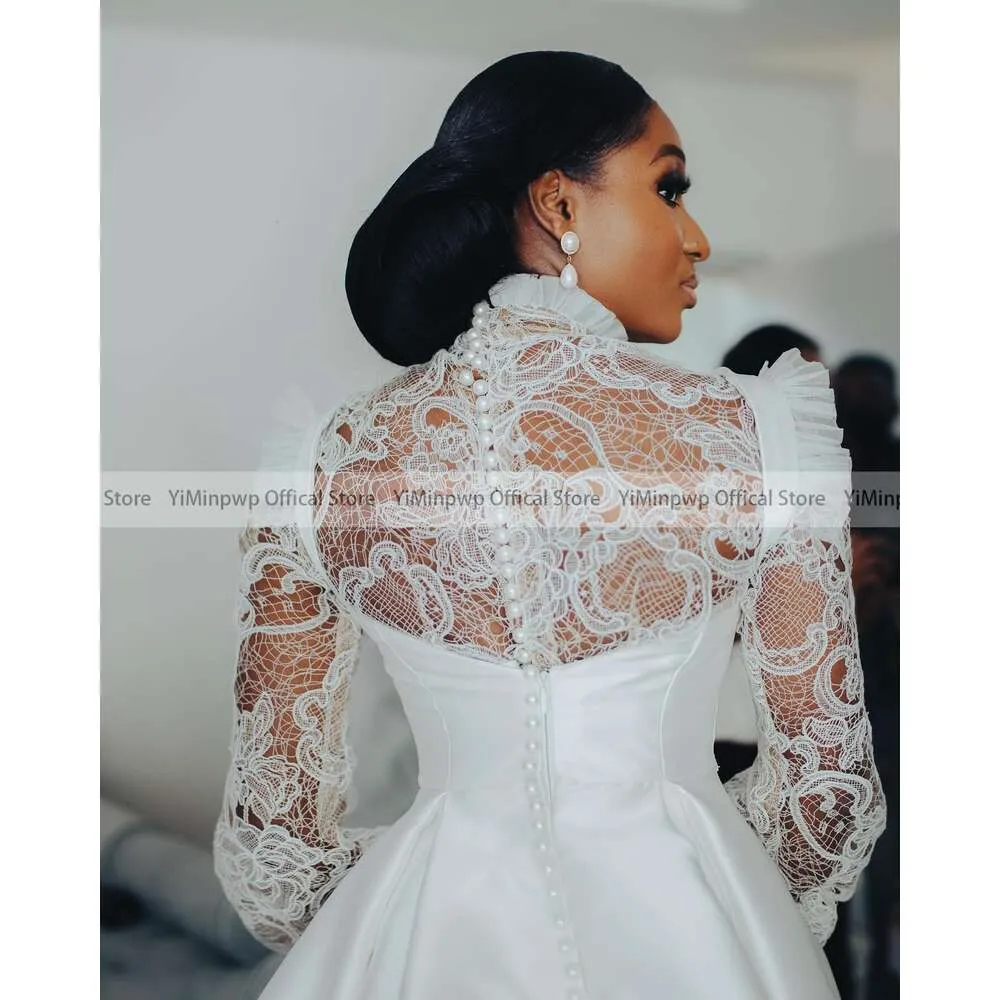 green emerald velvet dress Amazon.com: The Bride's Dream 150 Gown Ideas and Wedding Dress Inspiration  for the Black Woman: A Bridal Fashion Lookbook for African-American Women  Who Shine from ... (The Perfect Day Wedding Collection 9) main image 1