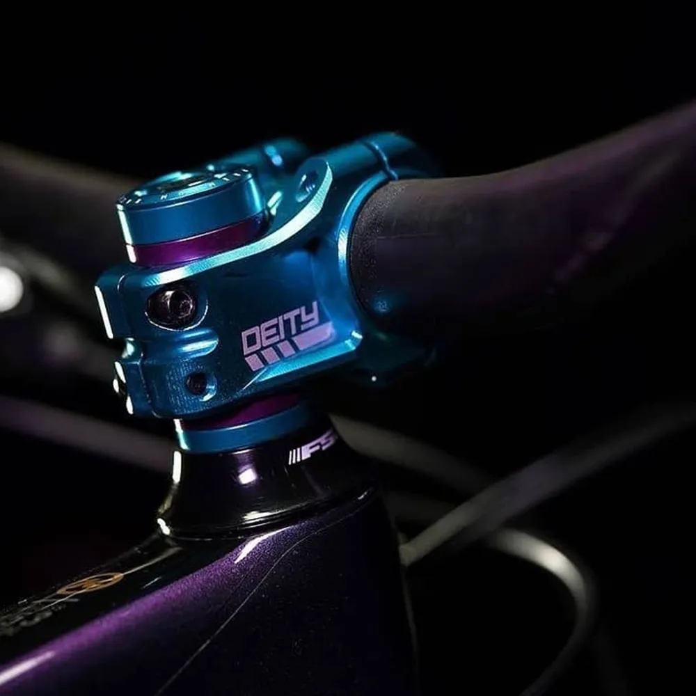 パーツ DEITY stem+cap Special Edition DEITY CROSSHAIR HEADSET CAP KIT