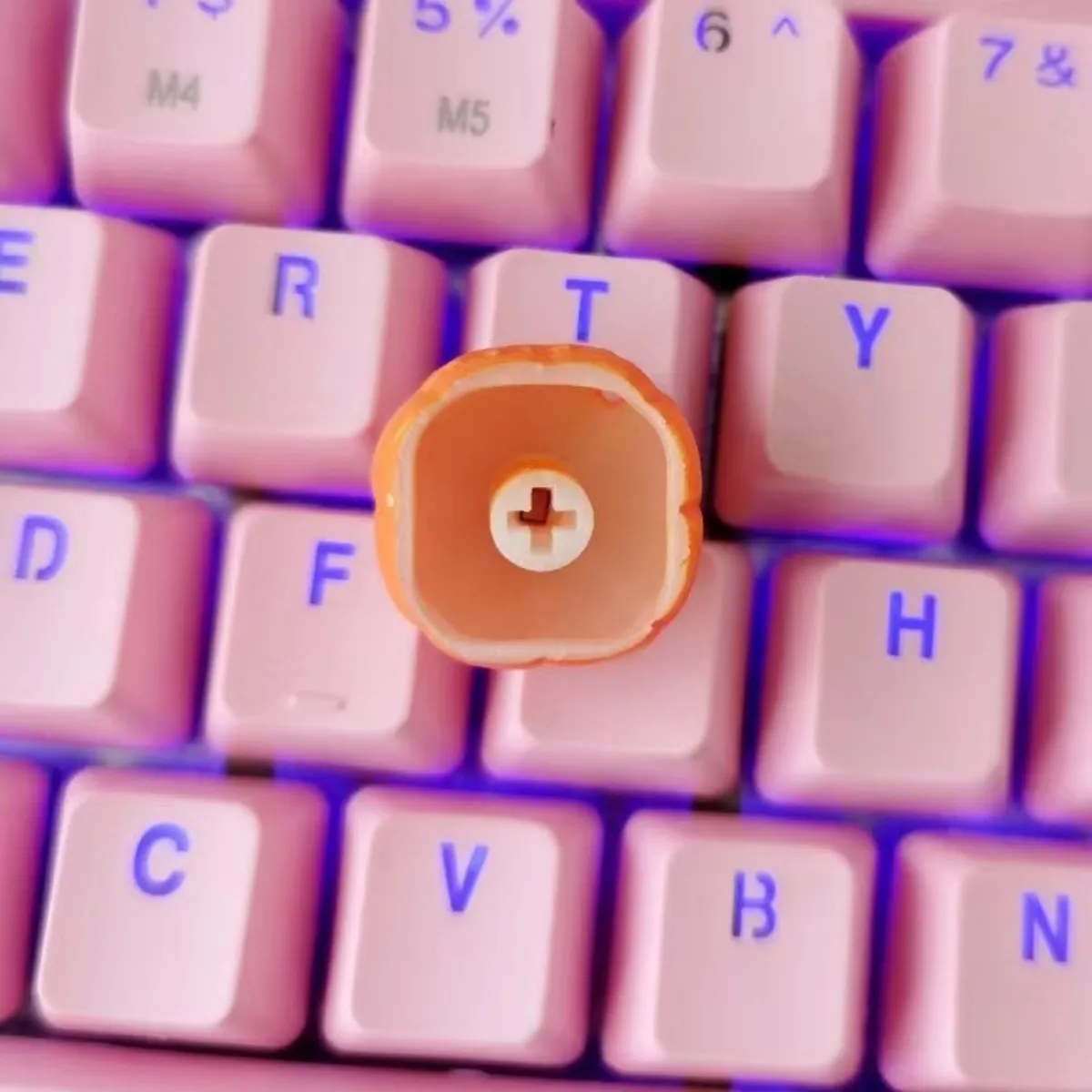 Halloween Pumpkin Keycap – Backlit Mechanical Keyboard Decoration, Glow-in-the-Key Style Novelty Key-623636
