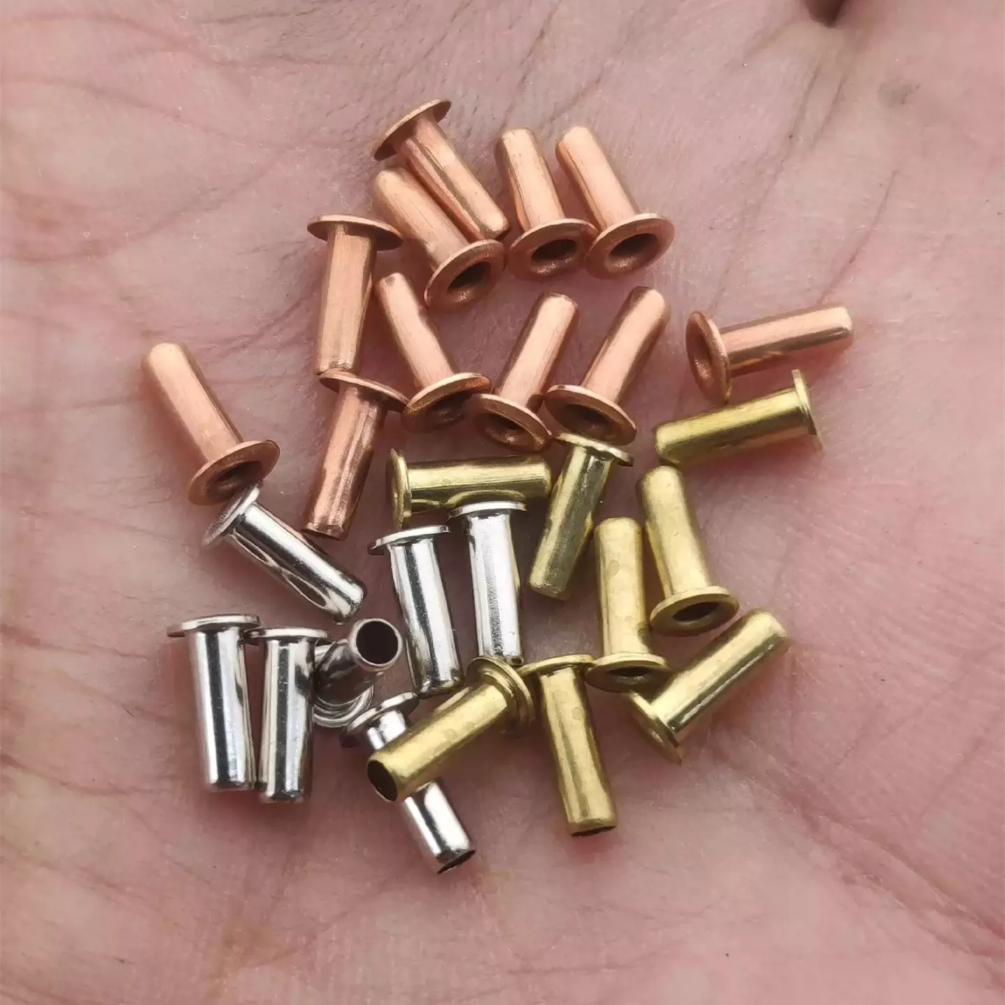DHgate.com:Silver/Gold/Red Hollow Out Cam Rivet To Fix Steel Wheel For ...