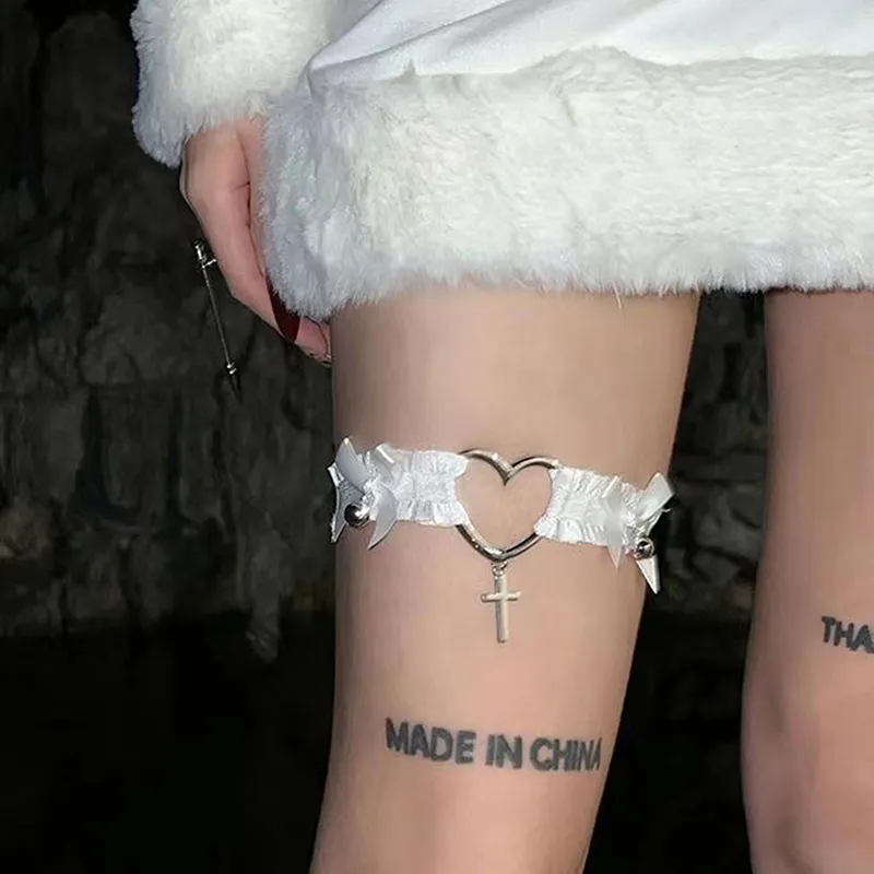 Gothic Heart-shed e Leg Loop for Won - Bk and White, Estic Thigh Colr aory with Cute Peach Heart