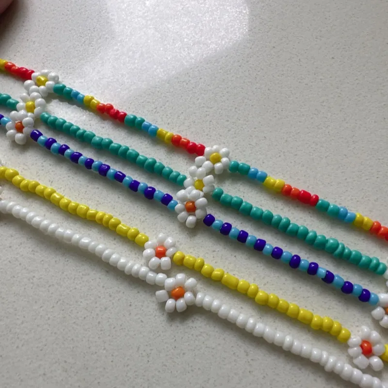 DHgate.com:Daisy Flower Beads Choker Necklace Set, 5