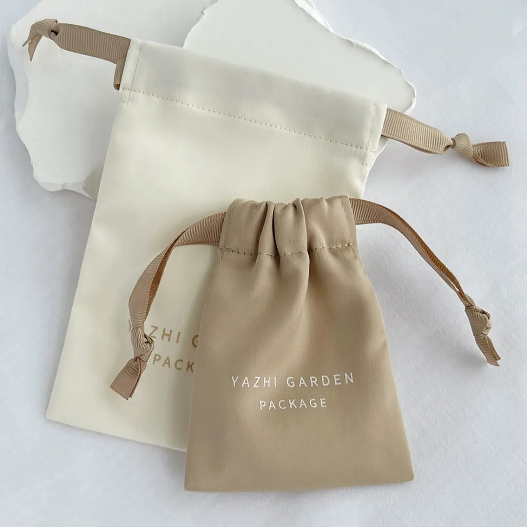 é ribbon 2way bijou satin gather bag é ribbon 2way bijou satin gather bag