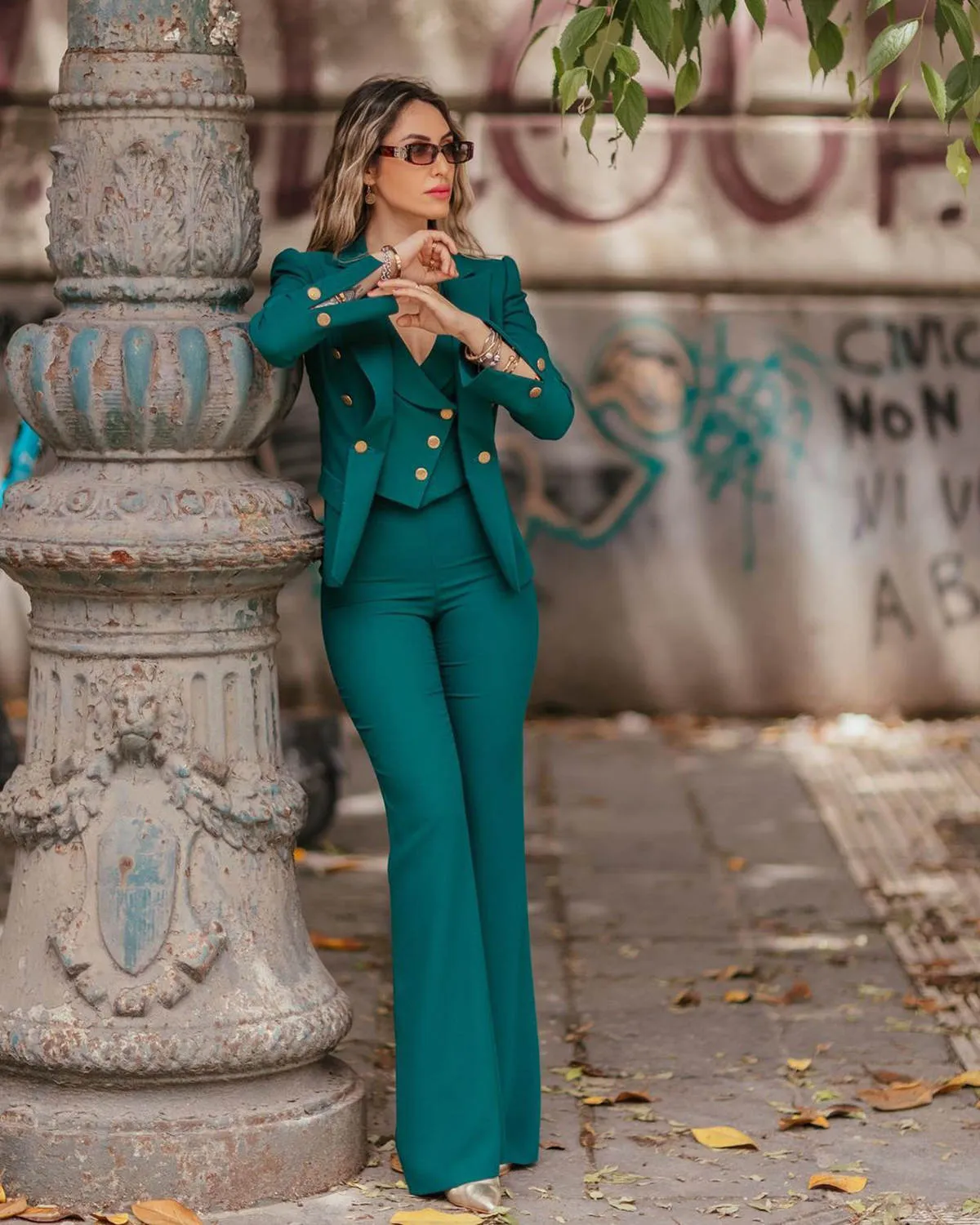 Tailored 3-Piece V-Neck Business Green Suit Women for Women - Perfect for Parties, Proms, and Special Occasions