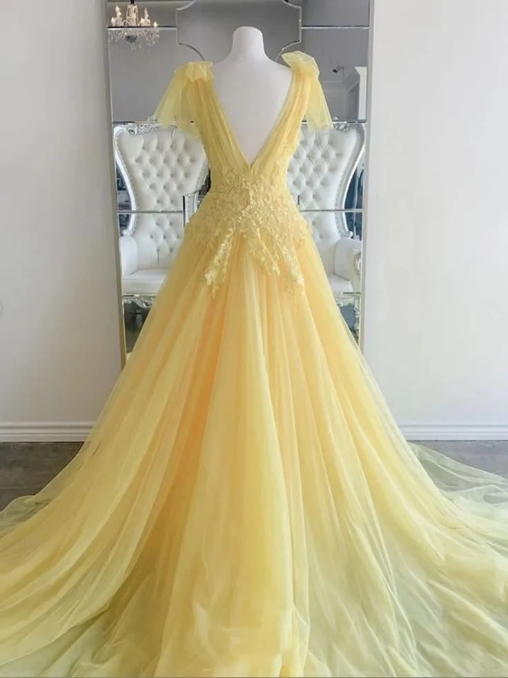 Light Yellow Tulle A-Line Evening Dress with Straps Sleeveless V-Neck  Backless Court Train Lace Appliques from Dhgate Evening Dresses - price  139.9