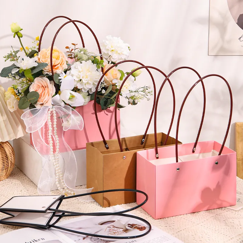 wholesale Eco Friendly Kraft Paper Rose Flower Packaging Bags Waterproof Portable Gift Handbag for Wedding Party Candy Cake Birthday