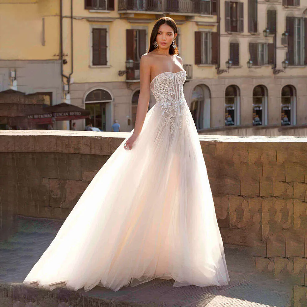 Sexy Tube Top Wedding Dress Lace Beaded Bridal Gown... From Babynice888,  $272.14 | DHgate.Com