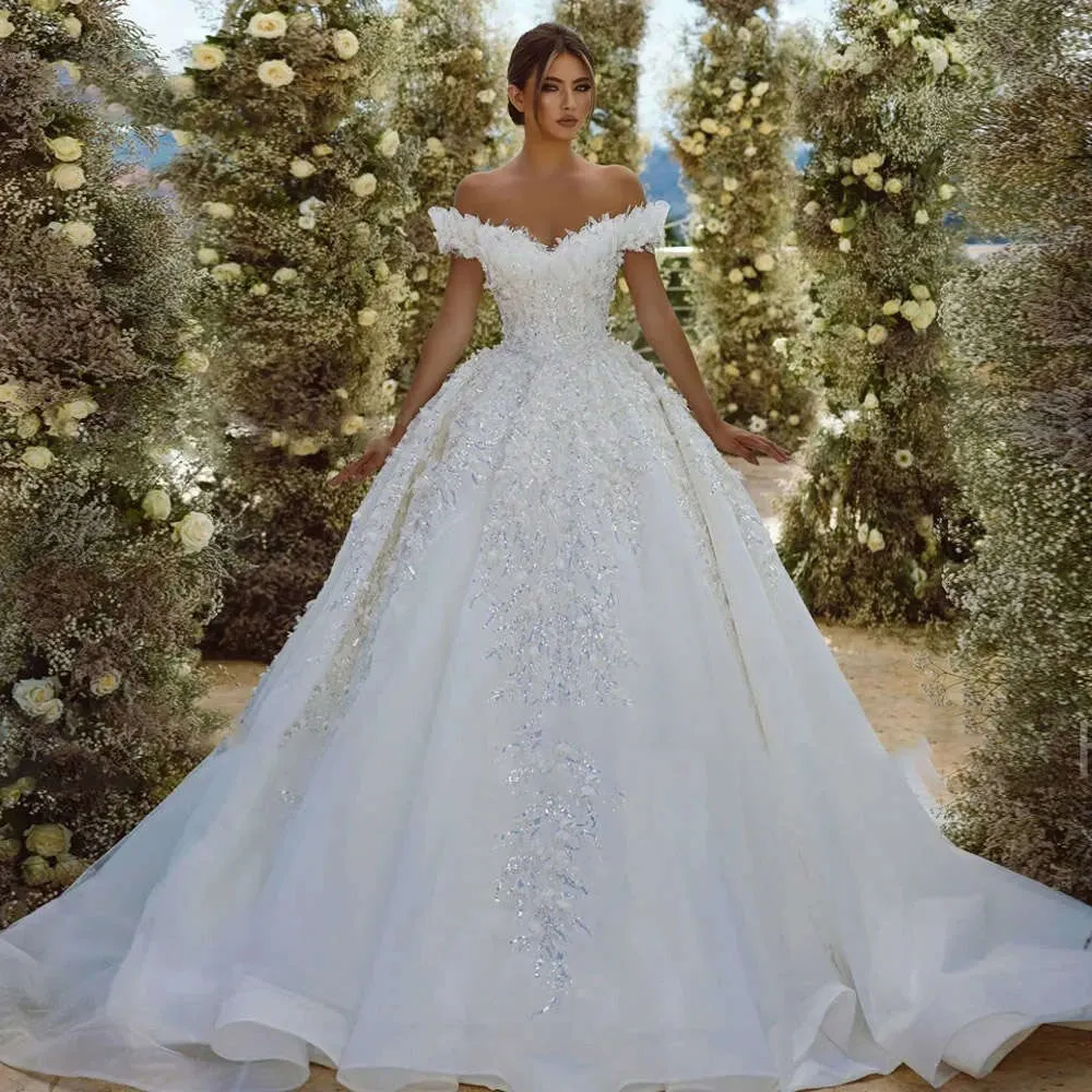 Off-Shoulder glitter wedding ball gown with Sweetheart Neckline, Lace Appliques, and Tailor-Made Design for Women's Bridal Grooms