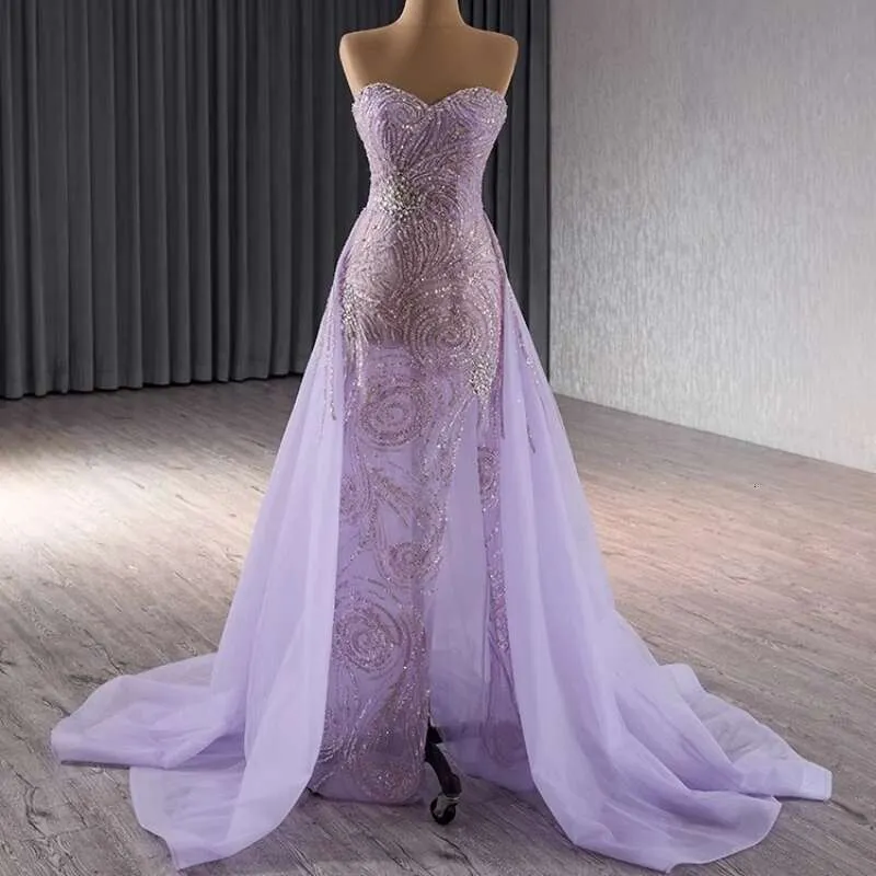 Purple Lilac High-Quality Evening Gown with Sweetheart Neckline and Beading Purple Lilac High-Quality Evening Gown with Sweetheart Neckline and Beading