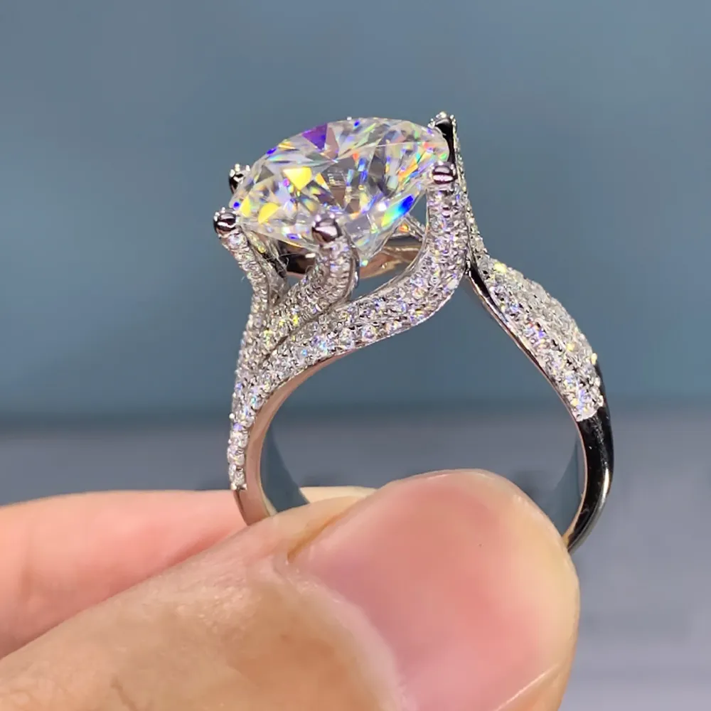 Solitaire Classic Six-claw Diamond Wedding Ring In Platinum Silver_voghion.com