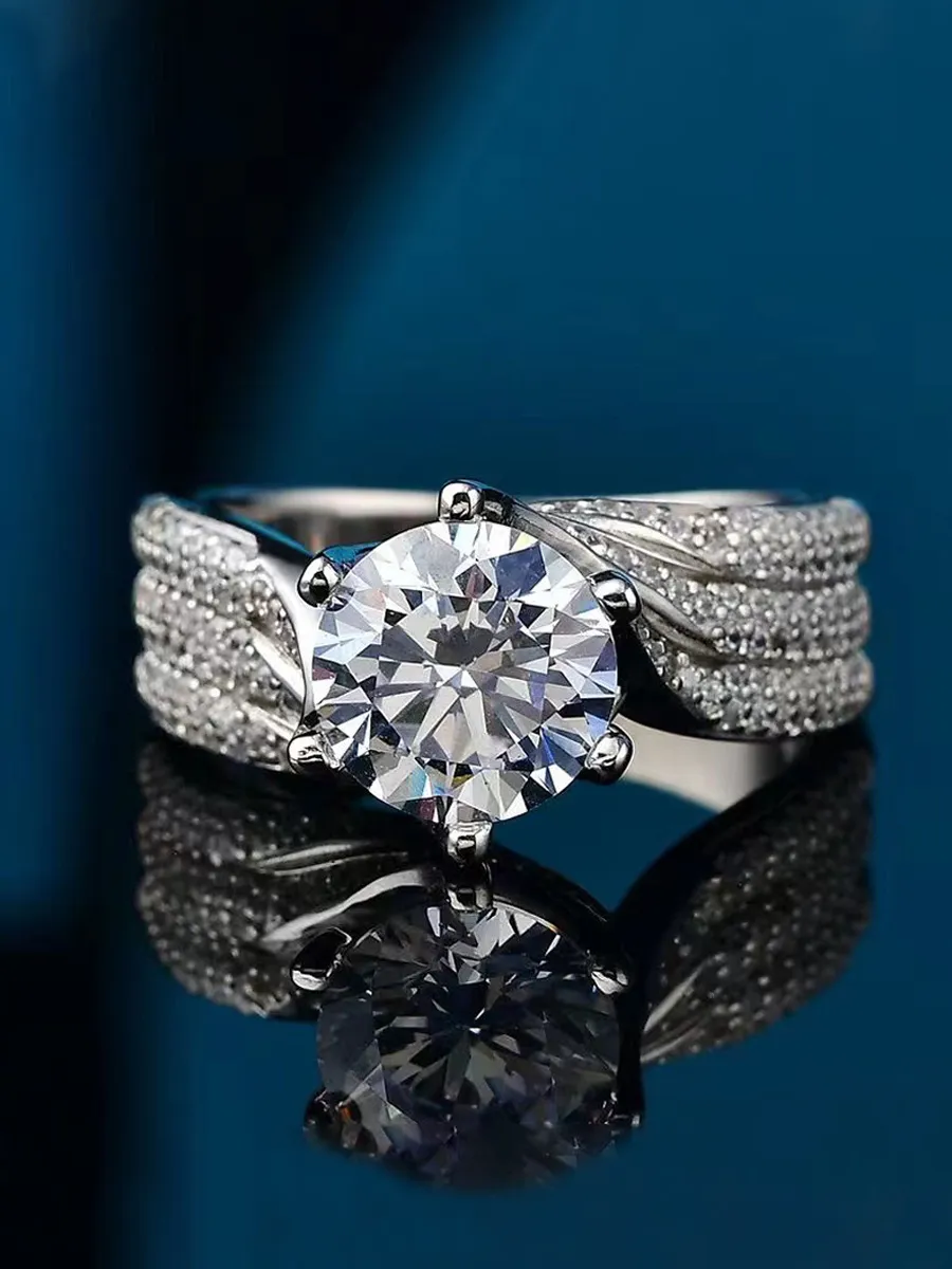 Solitaire Classic Six-claw Diamond Wedding Ring In Platinum Silver_voghion.com