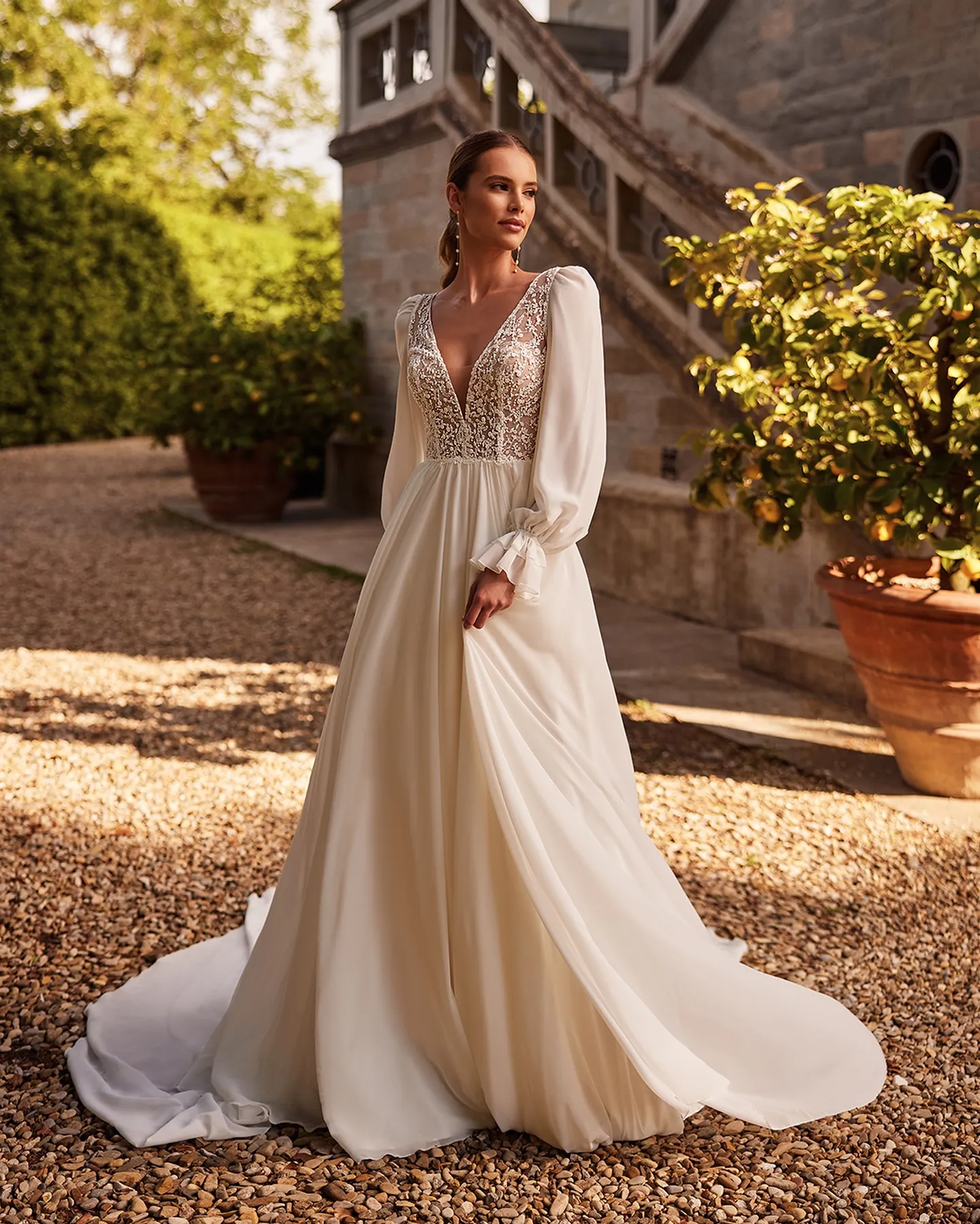 Classic Bridal Gown V Neck Long Sleeve Chiffon Wedding Dress With Lace  Bodice And Backless A Line Design From Missboutique, $294.31