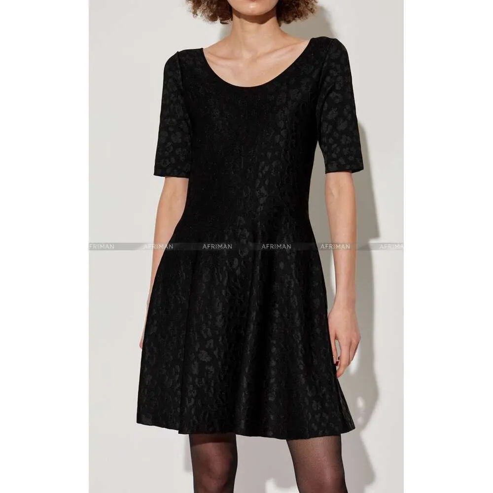 Women Round Neck Short Sleeve Medusa Jacquard Knit Mini Dress 100% Cotton Above Knee from Dhgate Skirts - price 110.3 Women Round Neck Short Sleeve Medusa Jacquard Knit Mini Dress 100% Cotton Above Knee from Dhgate Skirts - price 110.3